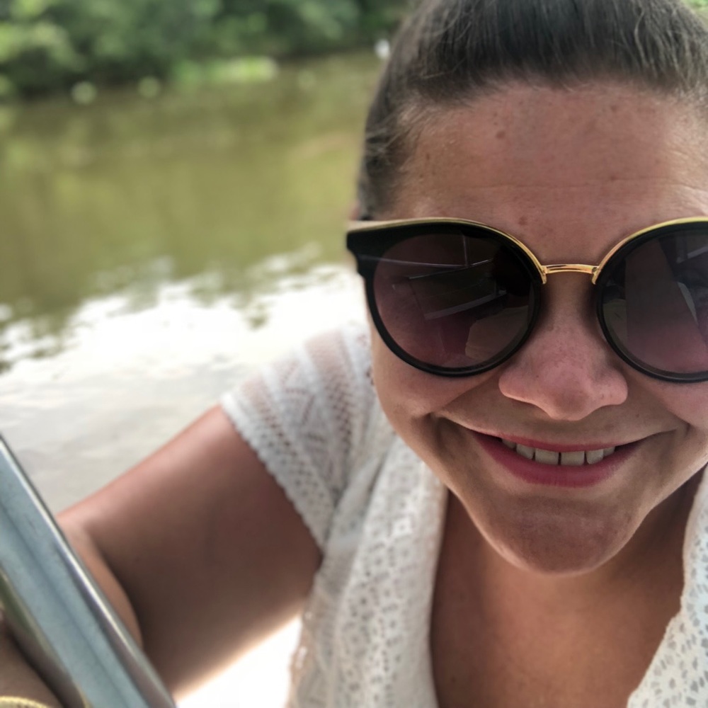 Meet your Posher, Emily